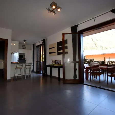 Argegno Appartement *